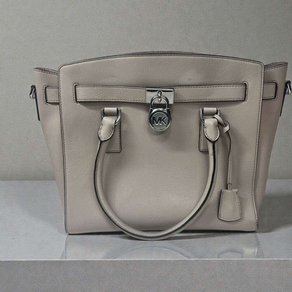 Michael Kors Hamilton Leather Satchel Lock Bag Structured Top Handle Light Gray‎